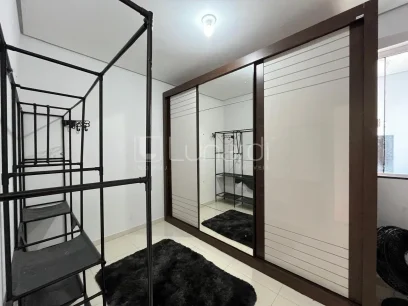 Foto Apartamento com 3 Dormitórios