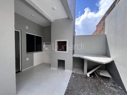 Casa com 2 Dormitórios - Miniatura - Lunardi Imóveis