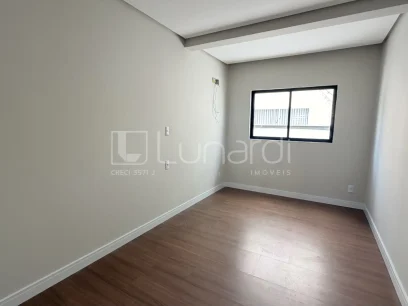 Foto Sobrado com 3 Dormitórios