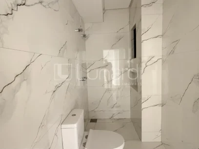 Foto Sobrado com 3 Dormitórios