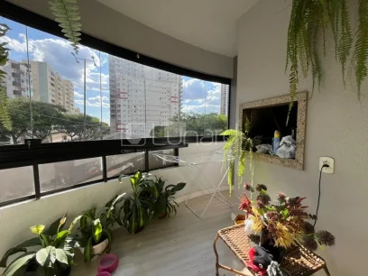 Foto Apartamento com 2 Dormitórios