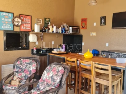 Foto Casa com 3 Dormitórios