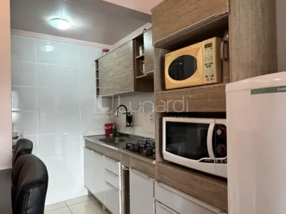 Foto Apartamento com 2 Dormitórios