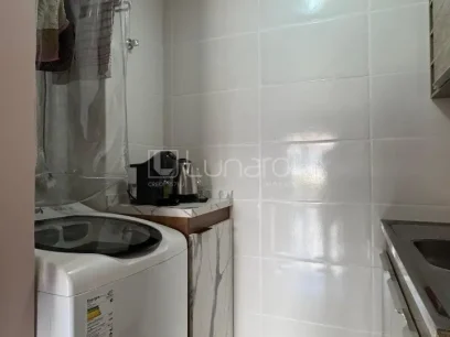 Foto Apartamento com 2 Dormitórios