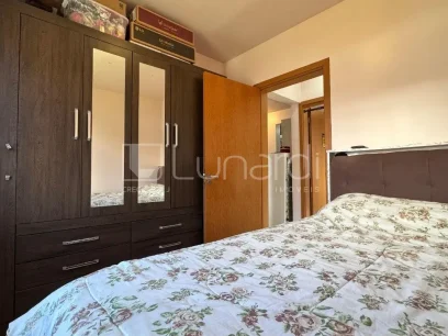 Foto Apartamento com 2 Dormitórios