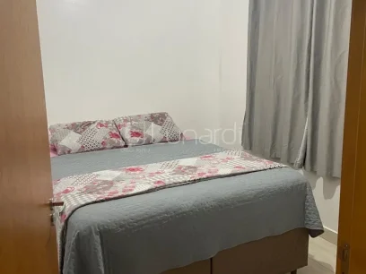 Foto Apartamento com 2 Dormitórios