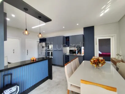 Foto Casa com 3 Dormitórios