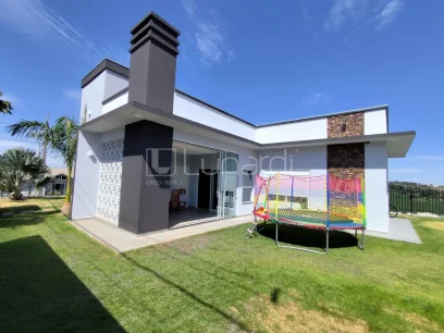 Foto Casa com 3 Dormitórios