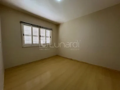 Foto Casa com 4 Dormitórios