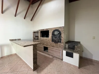 Foto Casa com 4 Dormitórios