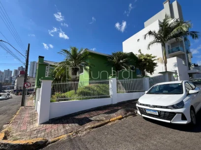 Casa com 3 Dormitórios - Miniatura - Lunardi Imóveis