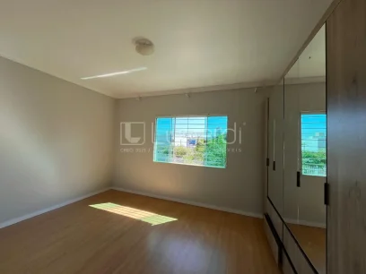 Casa com 3 Dormitórios - Miniatura - Lunardi Imóveis