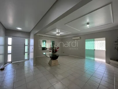 Casa com 3 Dormitórios - Miniatura - Lunardi Imóveis