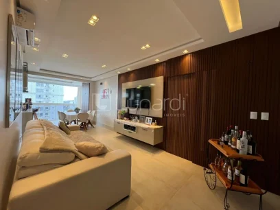 Foto Apartamento com 2 Suítes