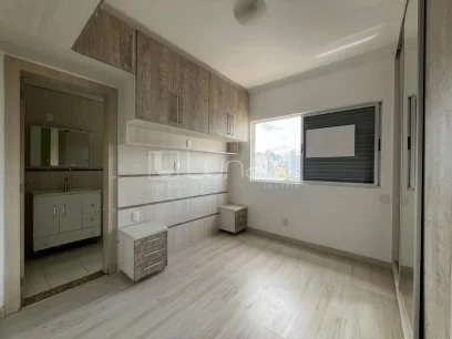 Foto Apartamento com 2 Dormitórios