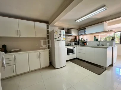 Foto Casa com 3 Dormitórios