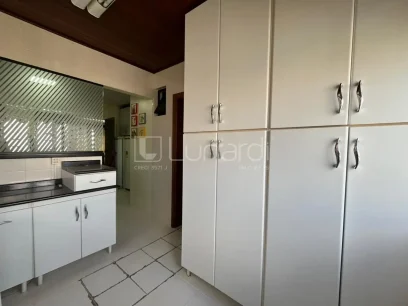 Foto Apartamento Duplex com 3 Suítes