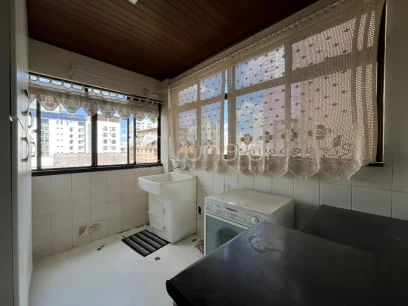 Foto Apartamento Duplex com 3 Suítes