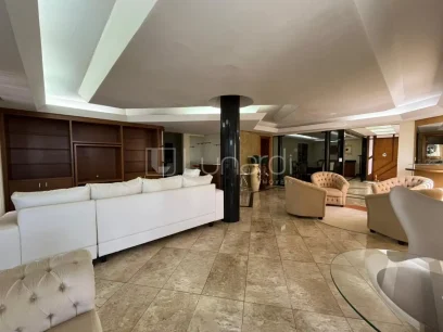 Foto Apartamento Duplex com 3 Suítes