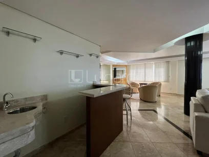 Foto Apartamento Duplex com 3 Suítes