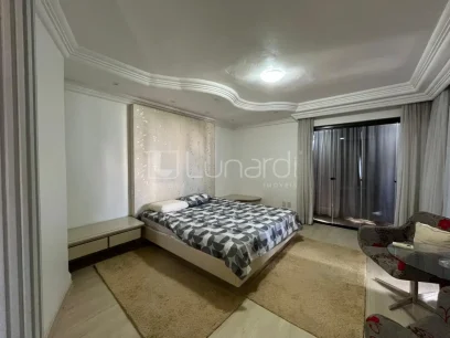 Foto Apartamento Duplex com 3 Suítes