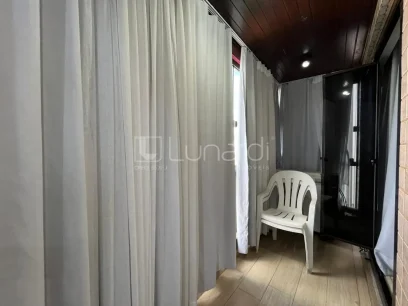 Foto Apartamento Duplex com 3 Suítes