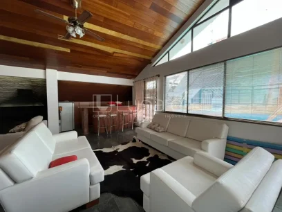 Foto Apartamento Duplex com 3 Suítes