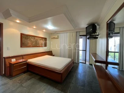 Foto Apartamento Duplex com 3 Suítes