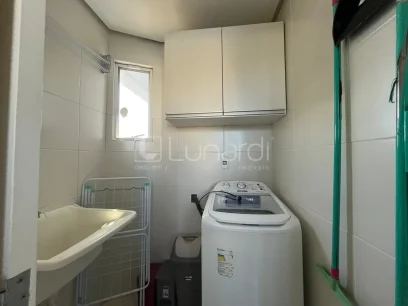 Foto Apartamento com 2 Dormitórios