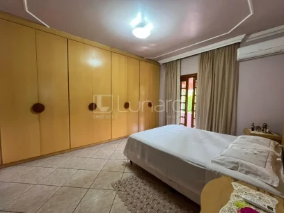 Foto Casa com 3 Dormitórios