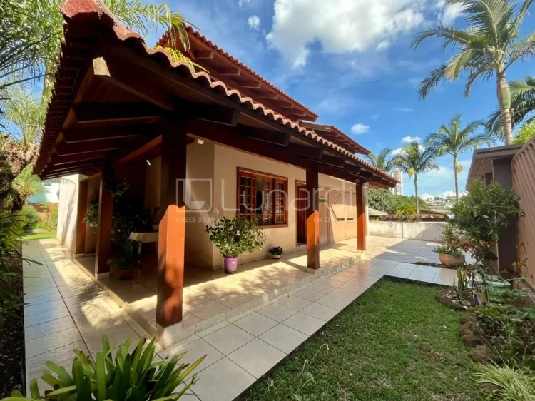 Casa com 3 Dormitórios