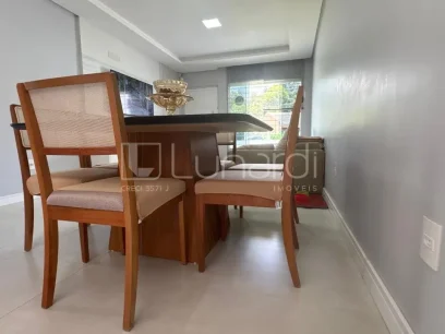 Foto Casa com 2 Dormitórios