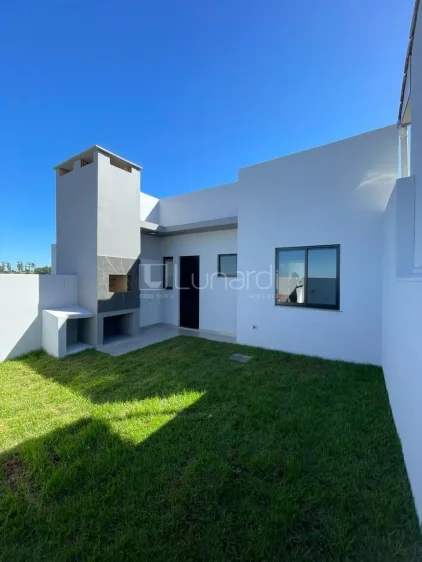 Casa com 2 Dormitórios - Lunardi Imóveis
