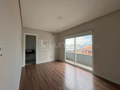 Foto Sobrado com 3 Dormitórios