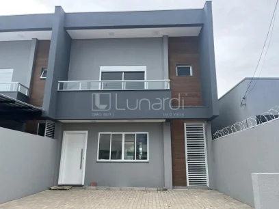 Sobrado com 3 Dormitórios