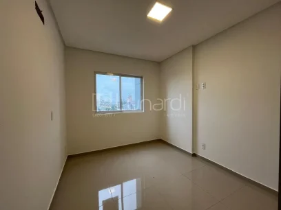 Foto Apartamento com 2 Dormitórios