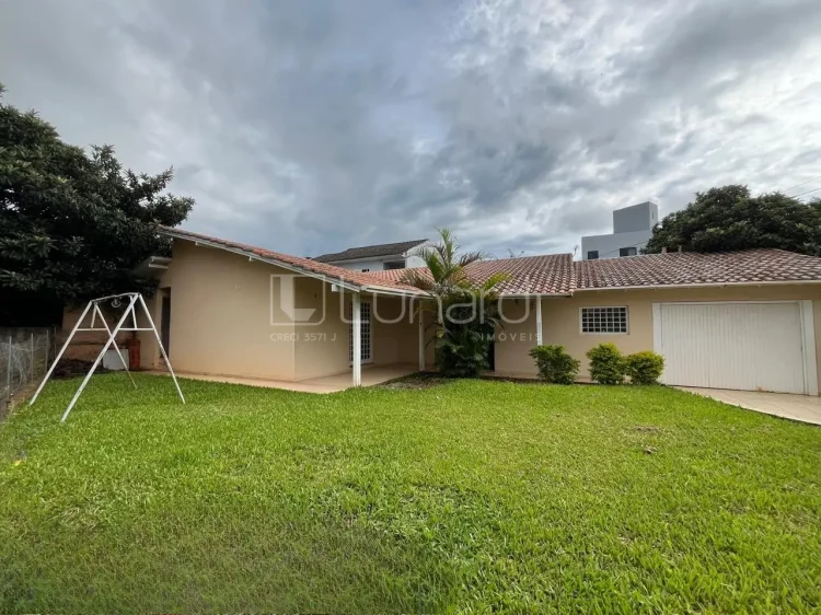 Casa com 3 Dormitórios - Lunardi Imóveis