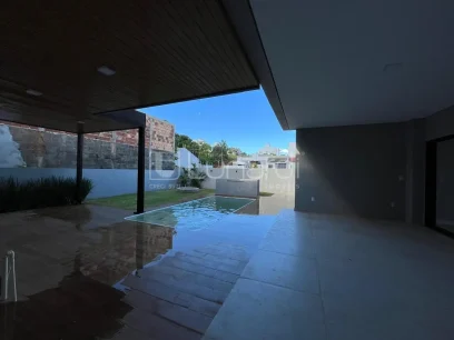 Casa com 4 Suítes - Miniatura - Lunardi Imóveis