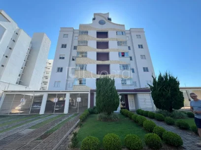 Apartamento com 3 Dormitórios