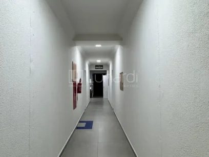 Foto Apartamento com 2 Dormitórios