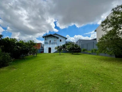 Foto Casa com 4 Dormitórios