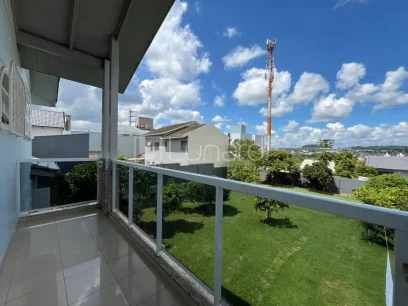 Foto Casa com 4 Dormitórios