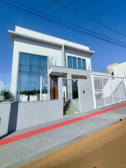 Casa com 3 Suítes - Lunardi Imóveis