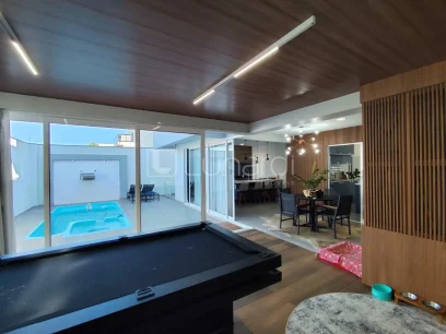 Foto Casa com 3 Suítes