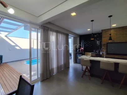 Foto Casa com 3 Suítes