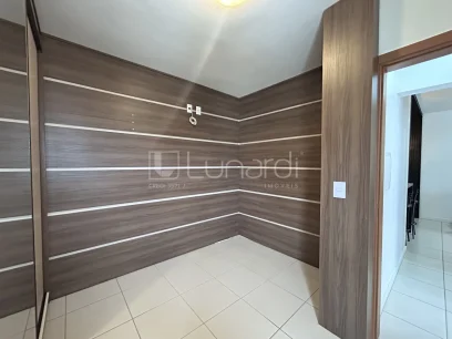 Foto Apartamento com 2 Dormitórios