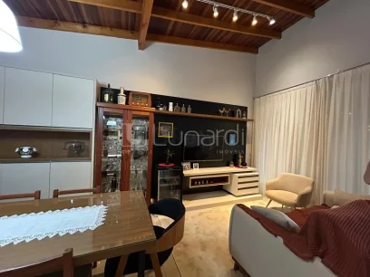 Foto Casa com 3 Dormitórios