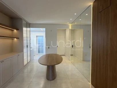 Foto Apartamento com 2 Dormitórios