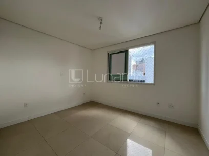 Foto Apartamento com 3 Dormitórios