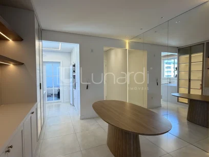 Foto Apartamento com 2 Dormitórios